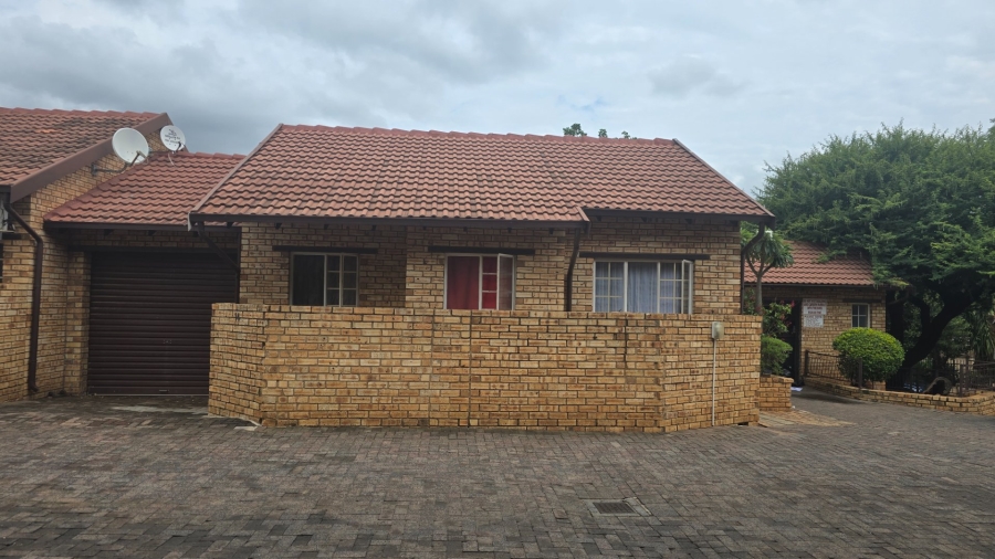 3 Bedroom Property for Sale in Safari Gardens North West